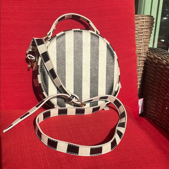 Under One Sky Black and White Crossbody Bag with Bold Stripes - Picture 1 of 5
